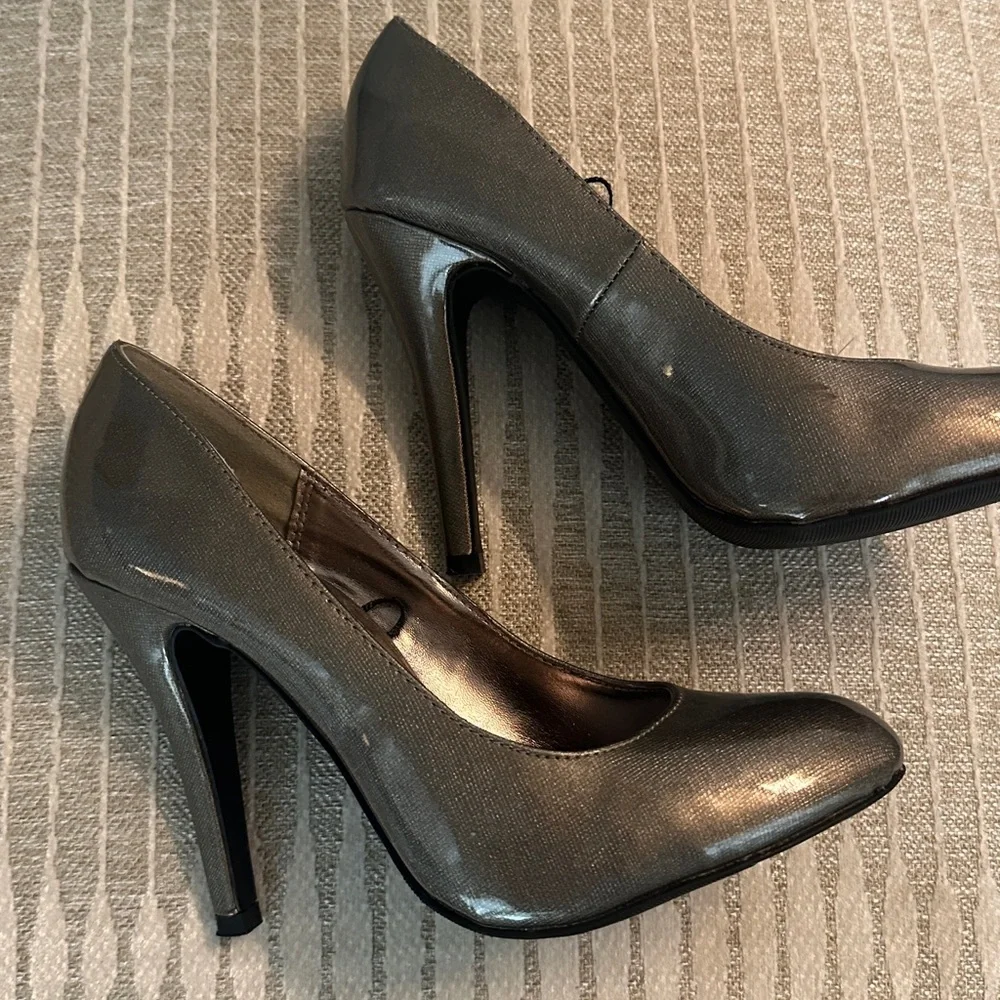Steve Madden - Picture 2 of 4
